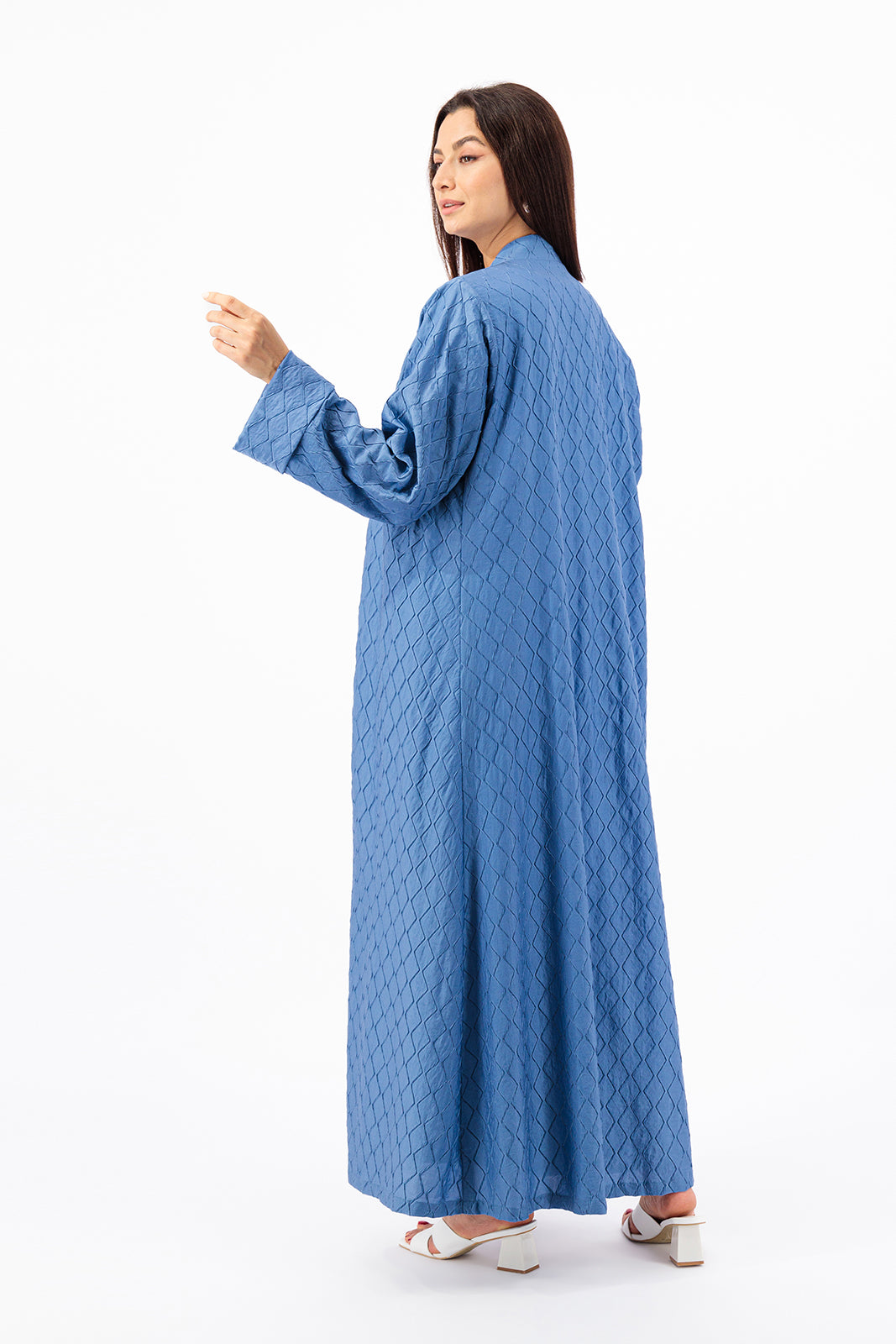 Diamond textured abaya