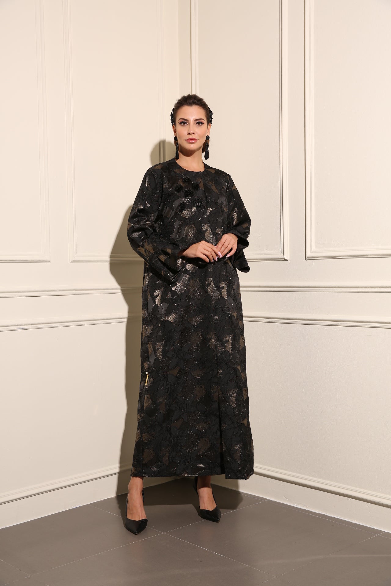 Classic abaya with front beaded and pleated sleeves