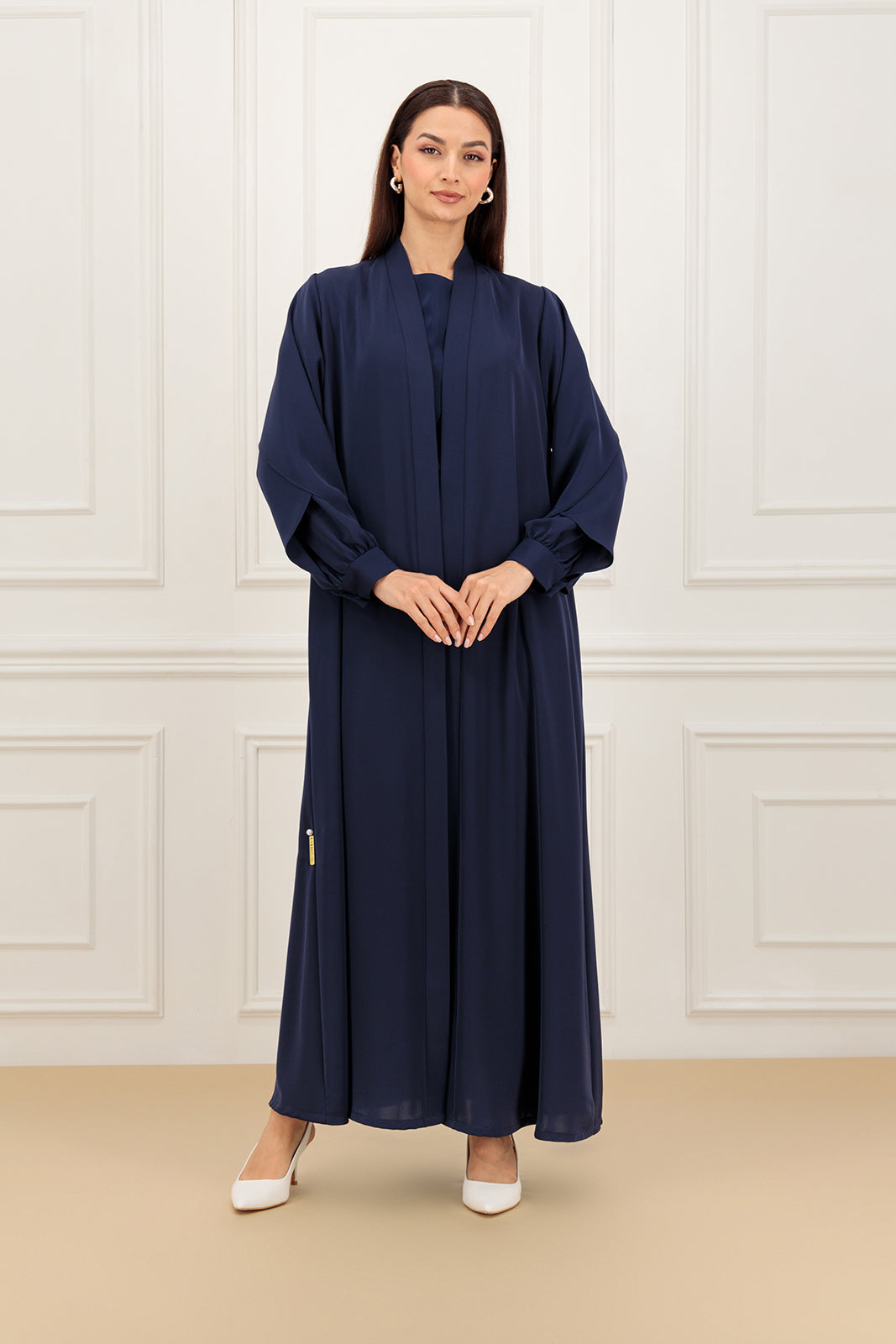 Fluid crepe overlapped sleeves abaya