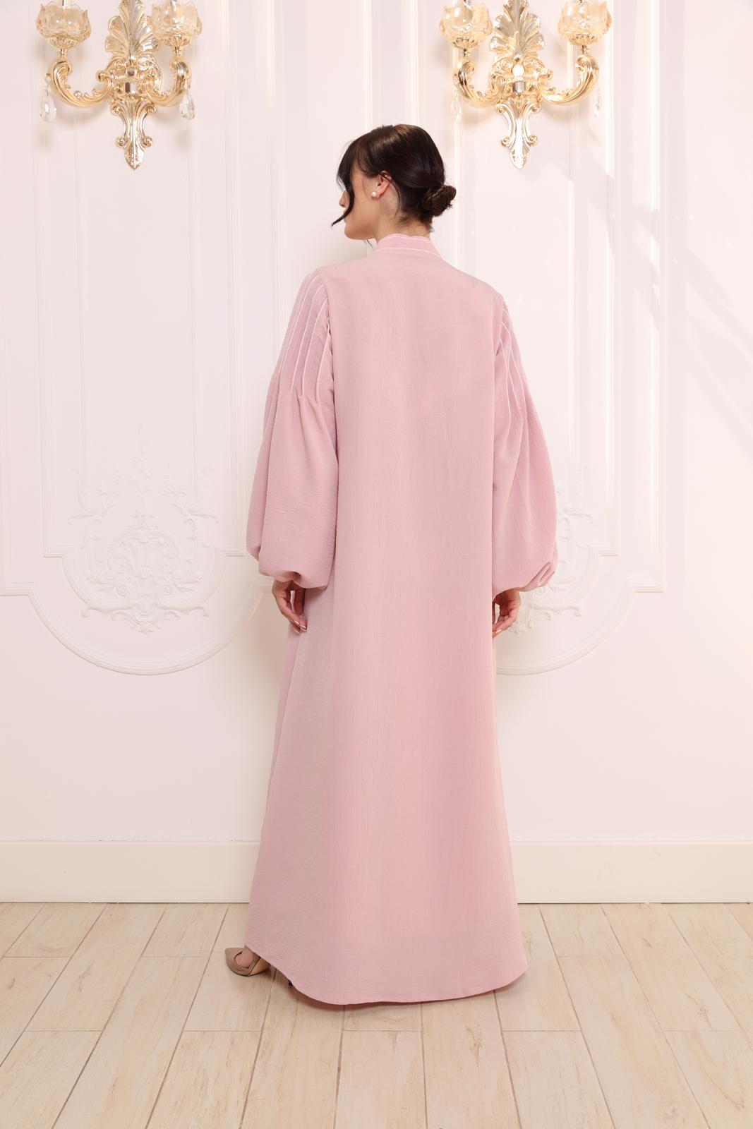 This chic Abaya is perfect everyday piece.