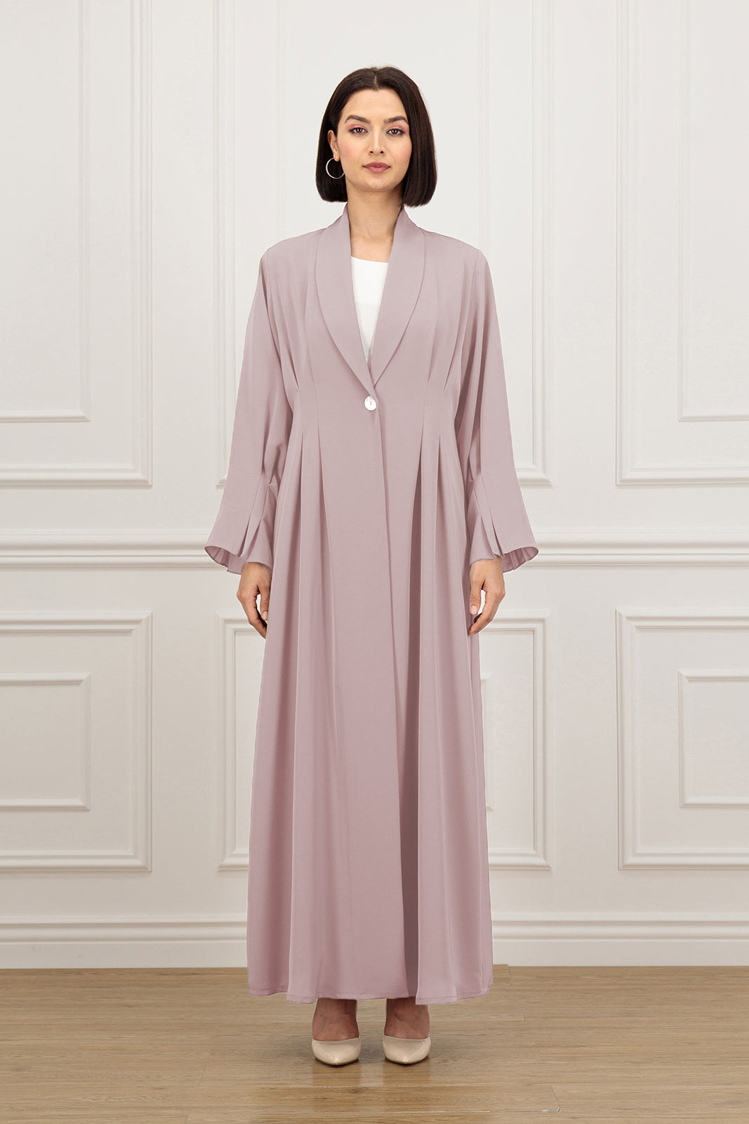 Semi-fitted coat-style Abaya