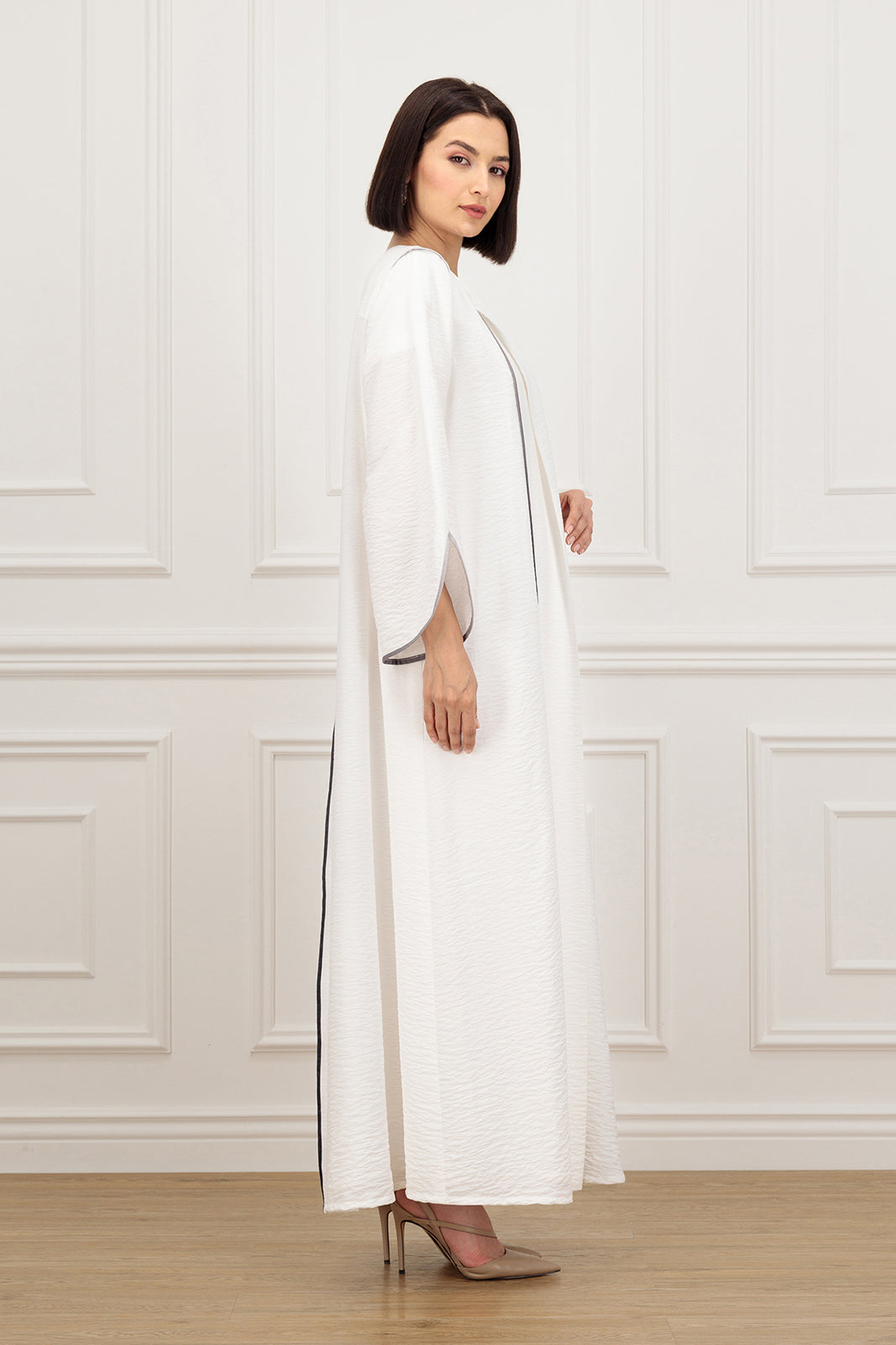 Round neck Ombre piping detail Abaya