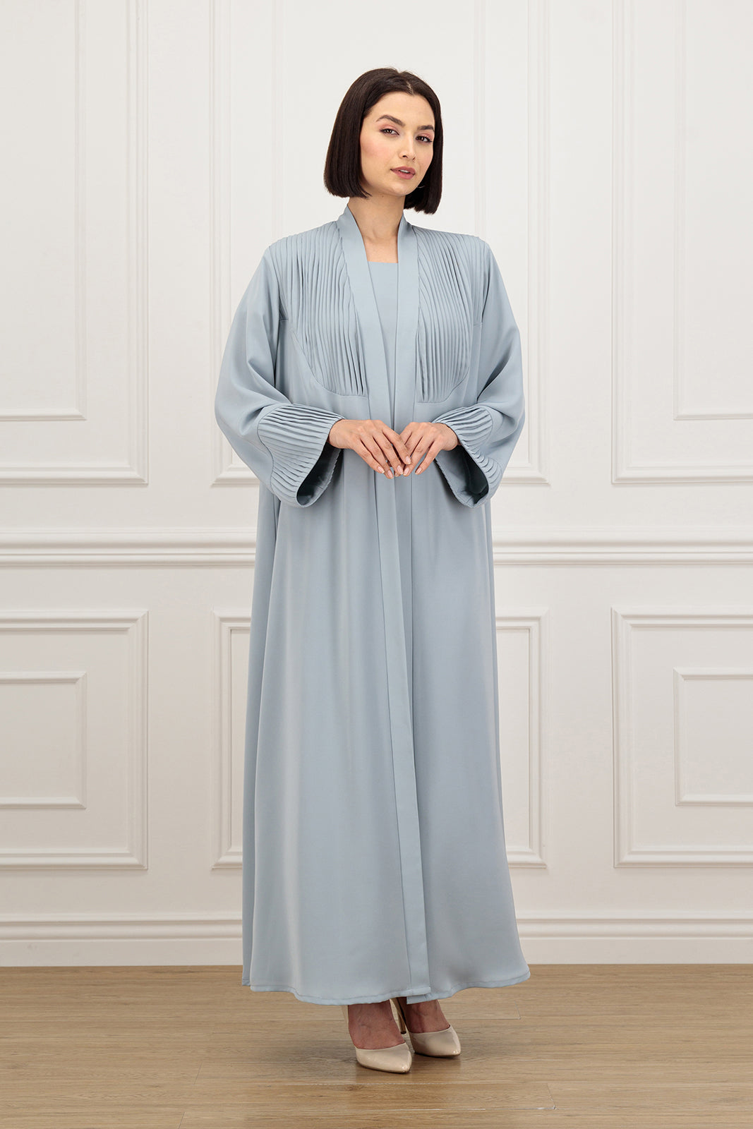 Single pleated on the front and sleeves Abaya