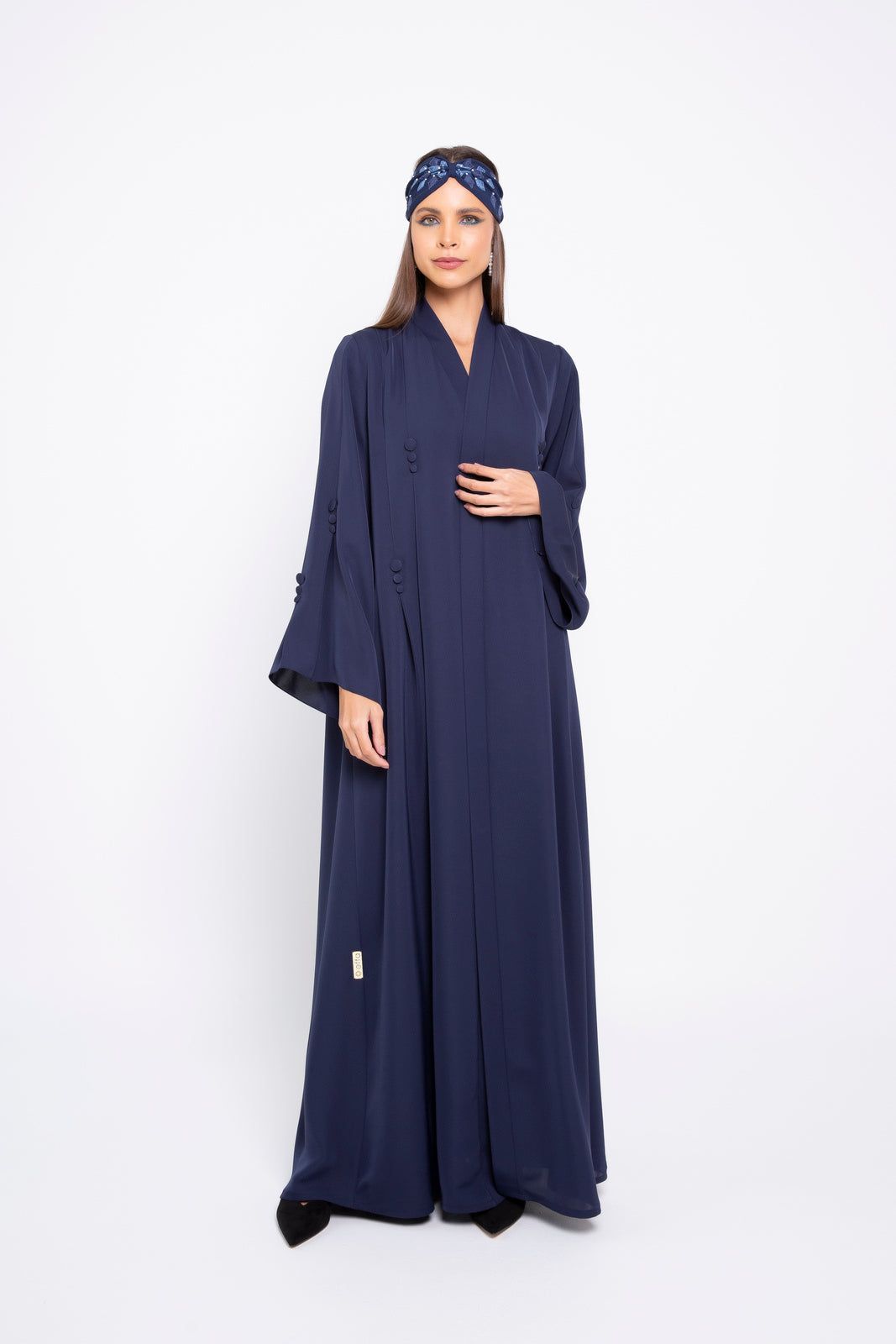Abaya With Single Pleats Detail