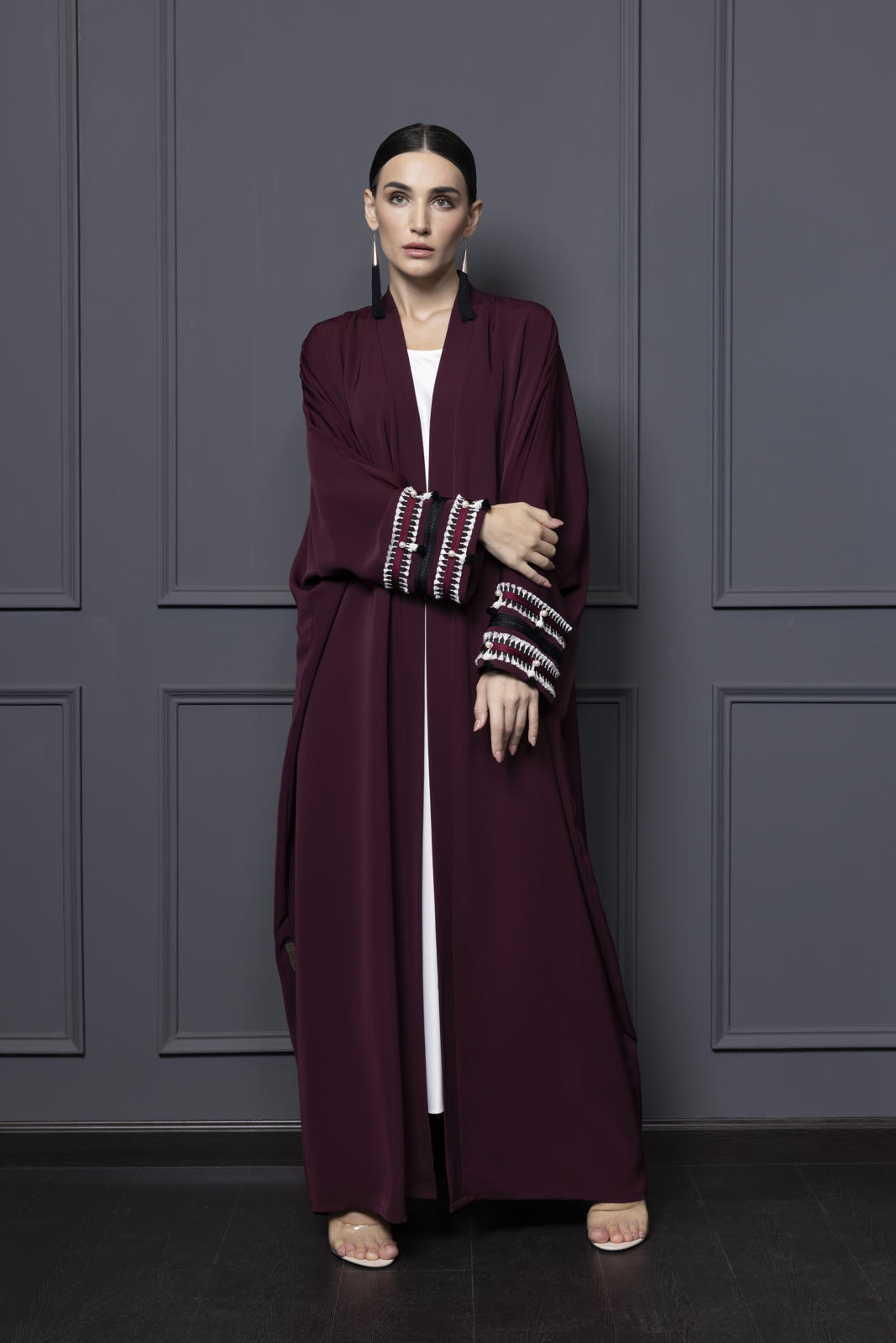 Farasha abaya with embellished cuff