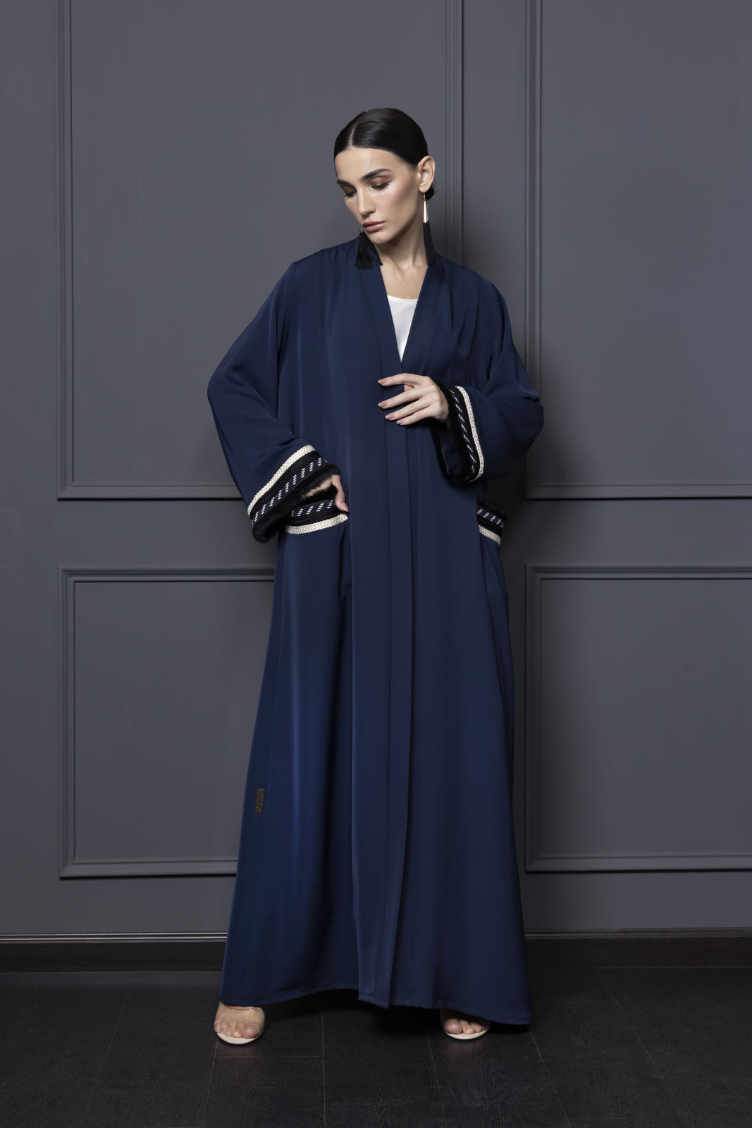 Abaya with flap pocket