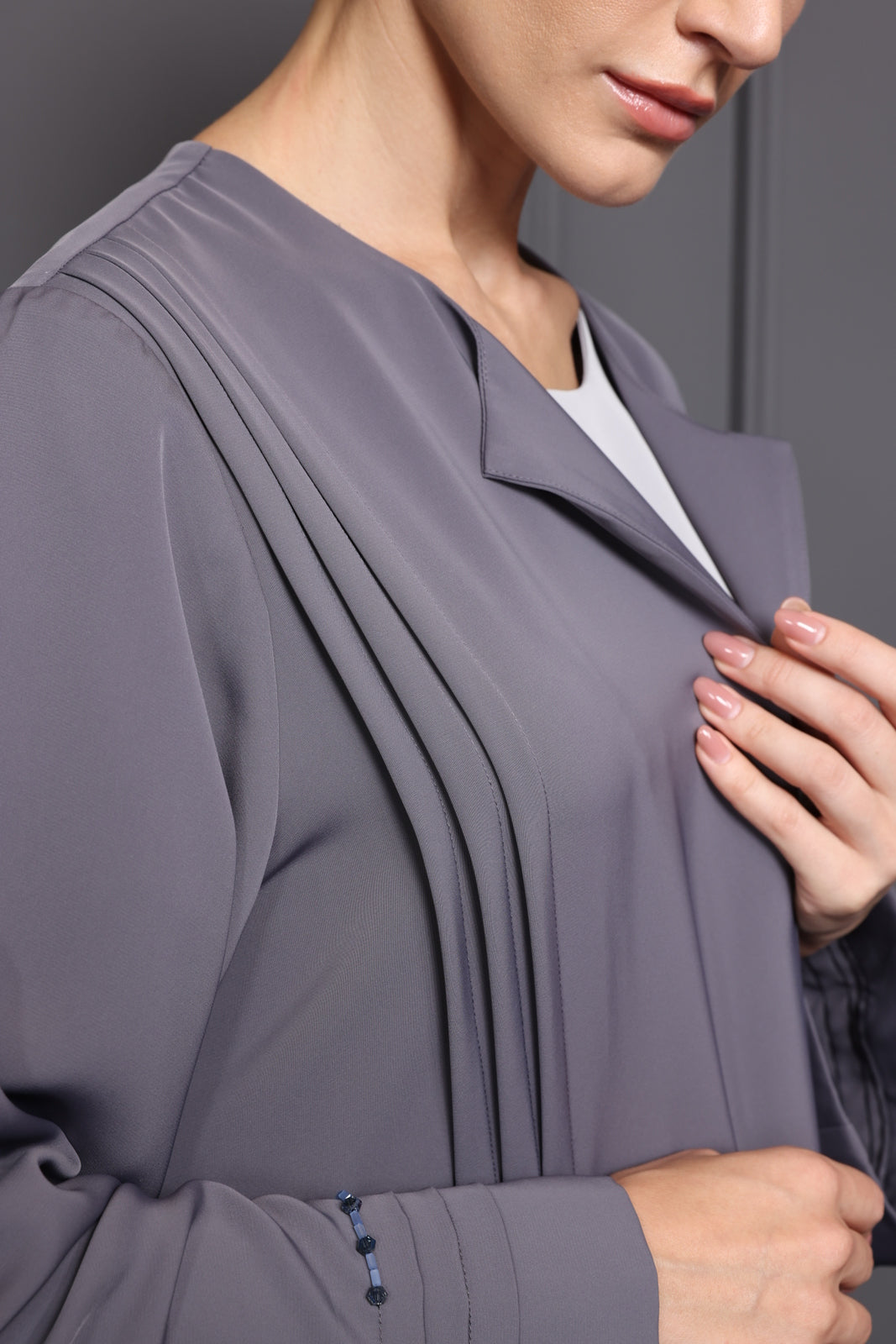 Abaya with embellished patch pockets