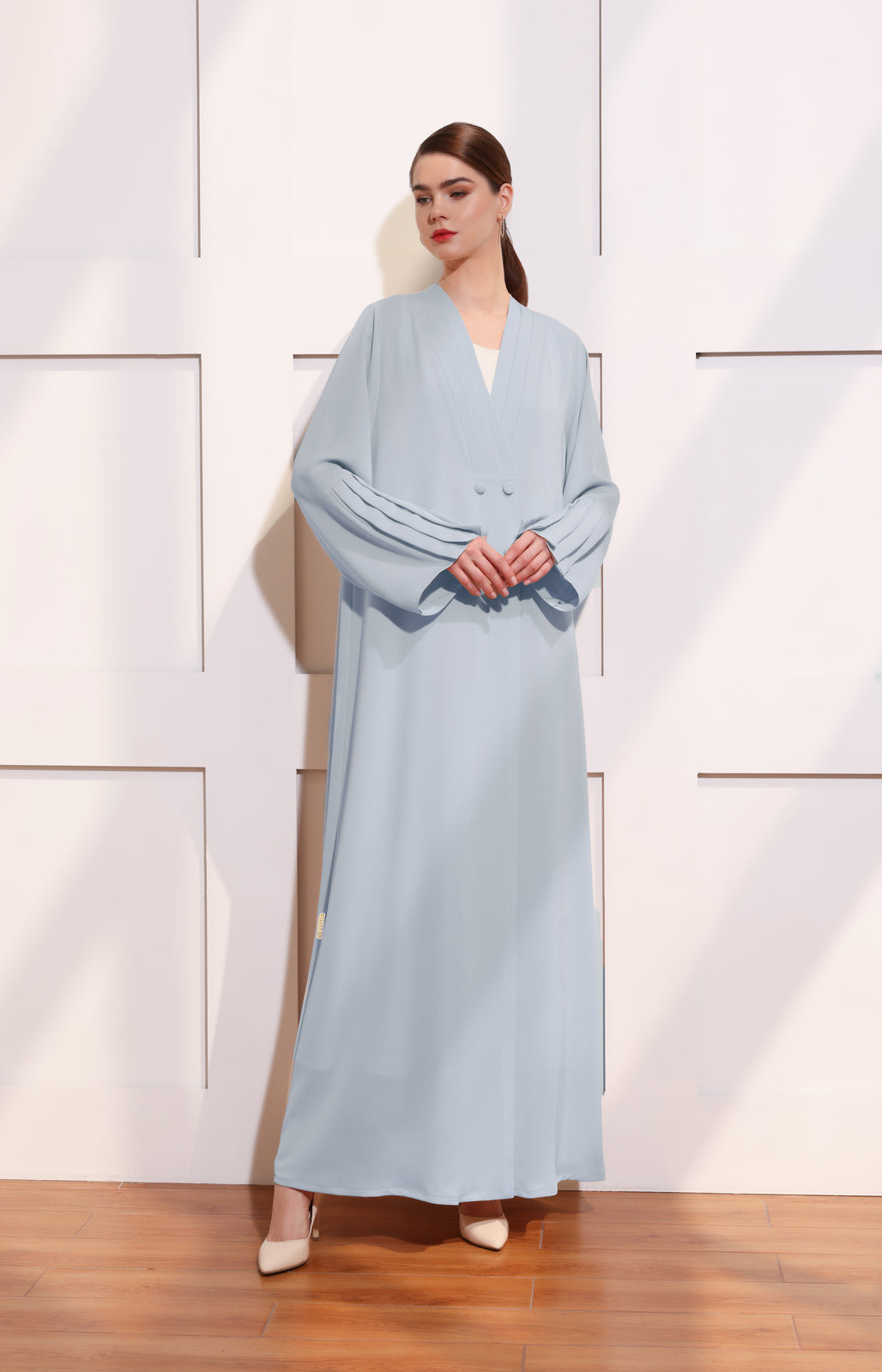 Classic Abaya With Single Pleats Detail